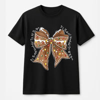 Coquette Aesthetic Holiday Graphic Tee, Gingerbread Bow Christmas T-Shirt, Adorable Xmas Cookie Shirt, Girly Festive Winter Party Tee