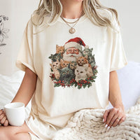 Vintage Cat Xmas Graphic Tee, Santa Claus Kittens Christmas T-Shirt, Festive Holiday Kitten Shirt, Cat Lover Christmas Present, Adorable Animal Top